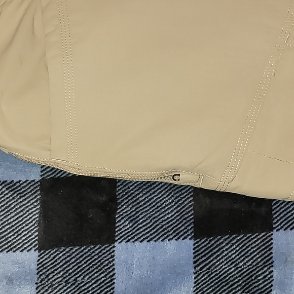 The North Face. Cargo Convertable Pant/shorts. LIKE-NEW. Men's size Large. - Picture 13 of 16